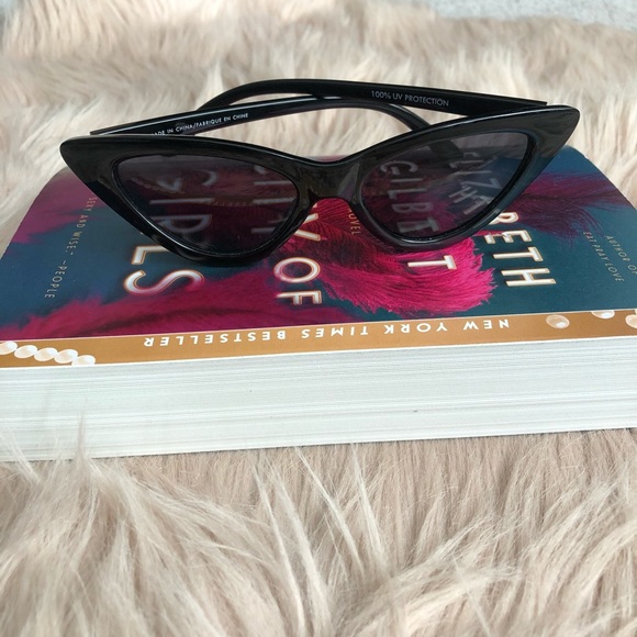 Cat Eye Sunglasses - Picture 1 of 1